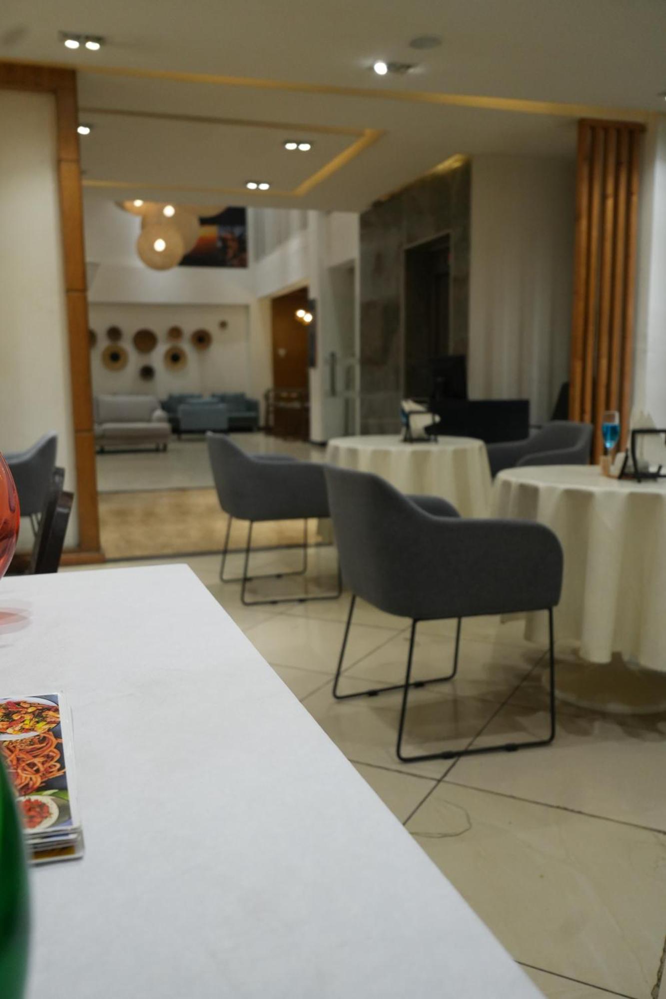 Mazeki Addis Boutique Hotel Addis Ababa Exterior foto