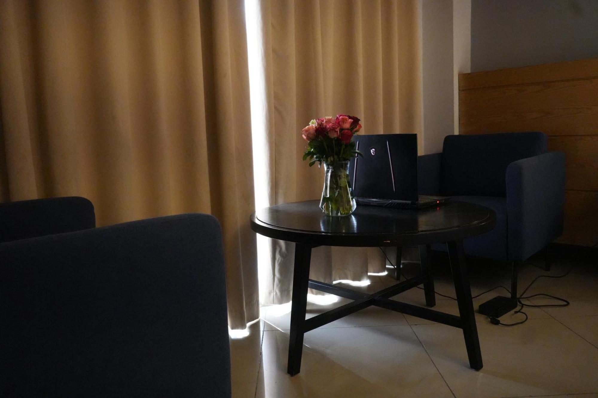 Mazeki Addis Boutique Hotel Addis Ababa Exterior foto