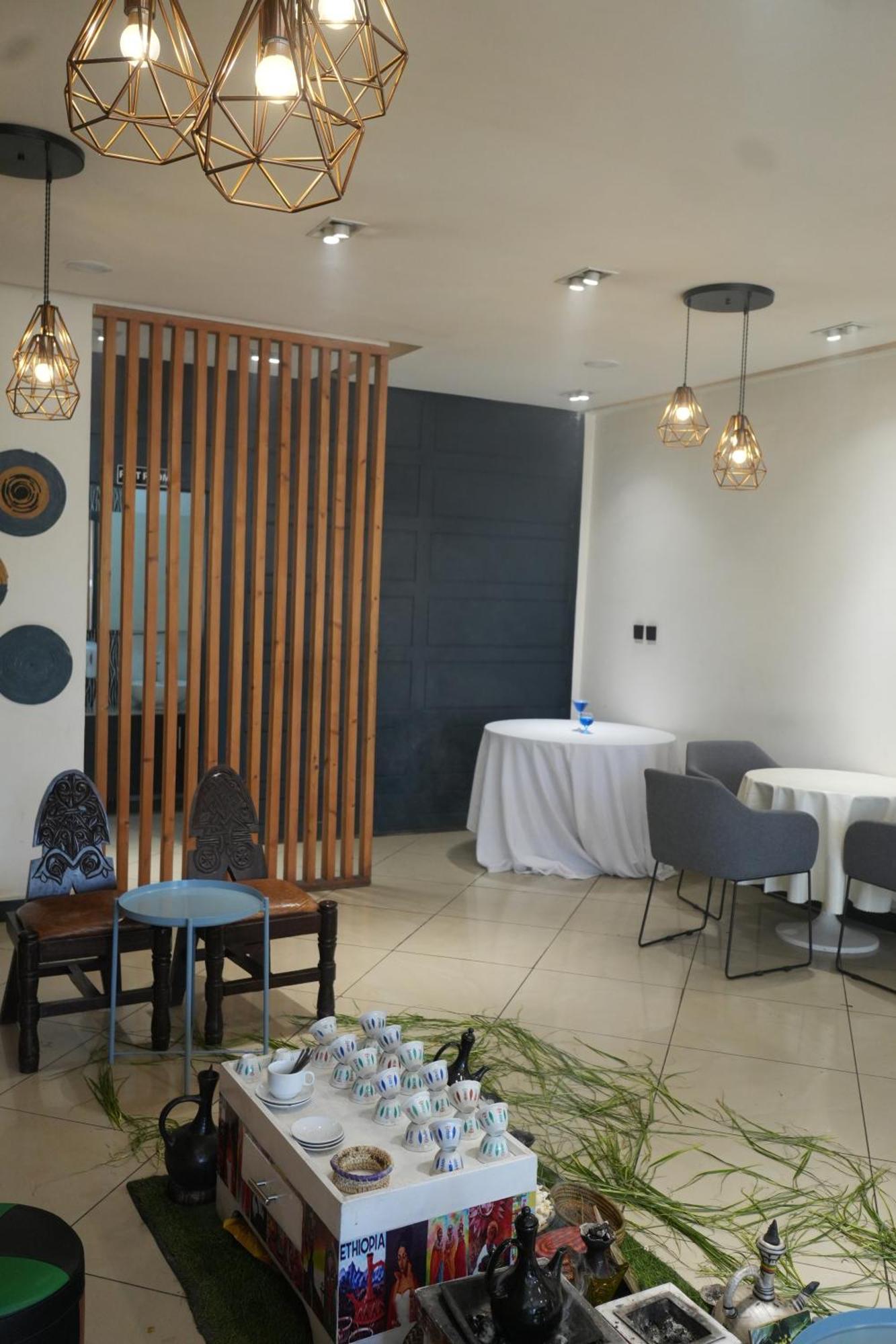 Mazeki Addis Boutique Hotel Addis Ababa Exterior foto