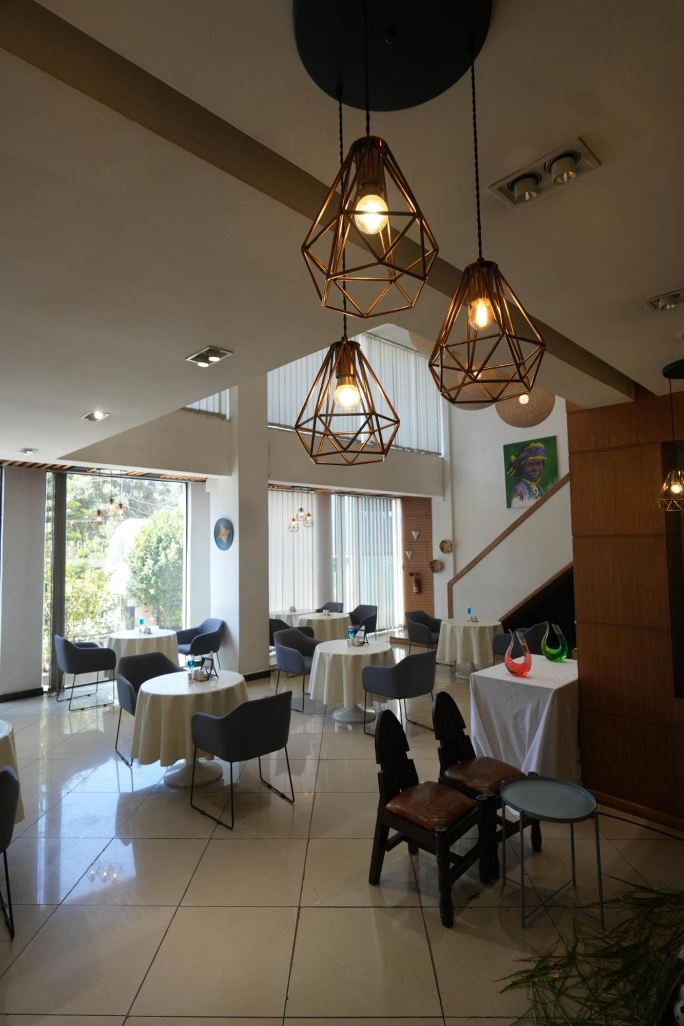 Mazeki Addis Boutique Hotel Addis Ababa Exterior foto